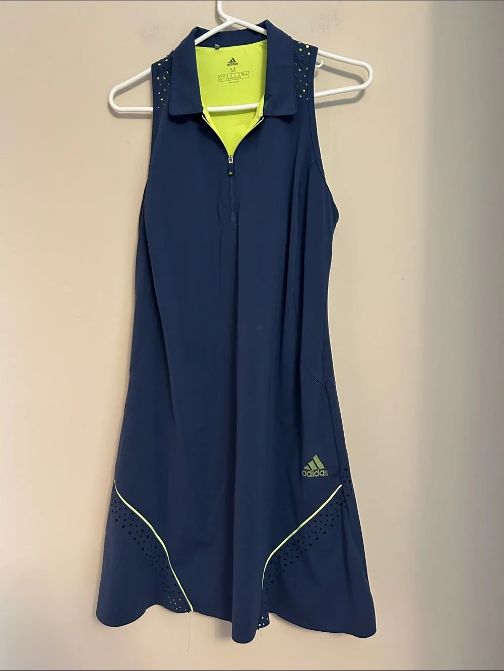 Adidas polyester elastane sleeveless sport dress pockets size M good condition - Picture 1 of 7